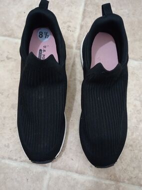 Black U.S. Polo Assn. slip-on shoes in a mesh insole Size 8.5